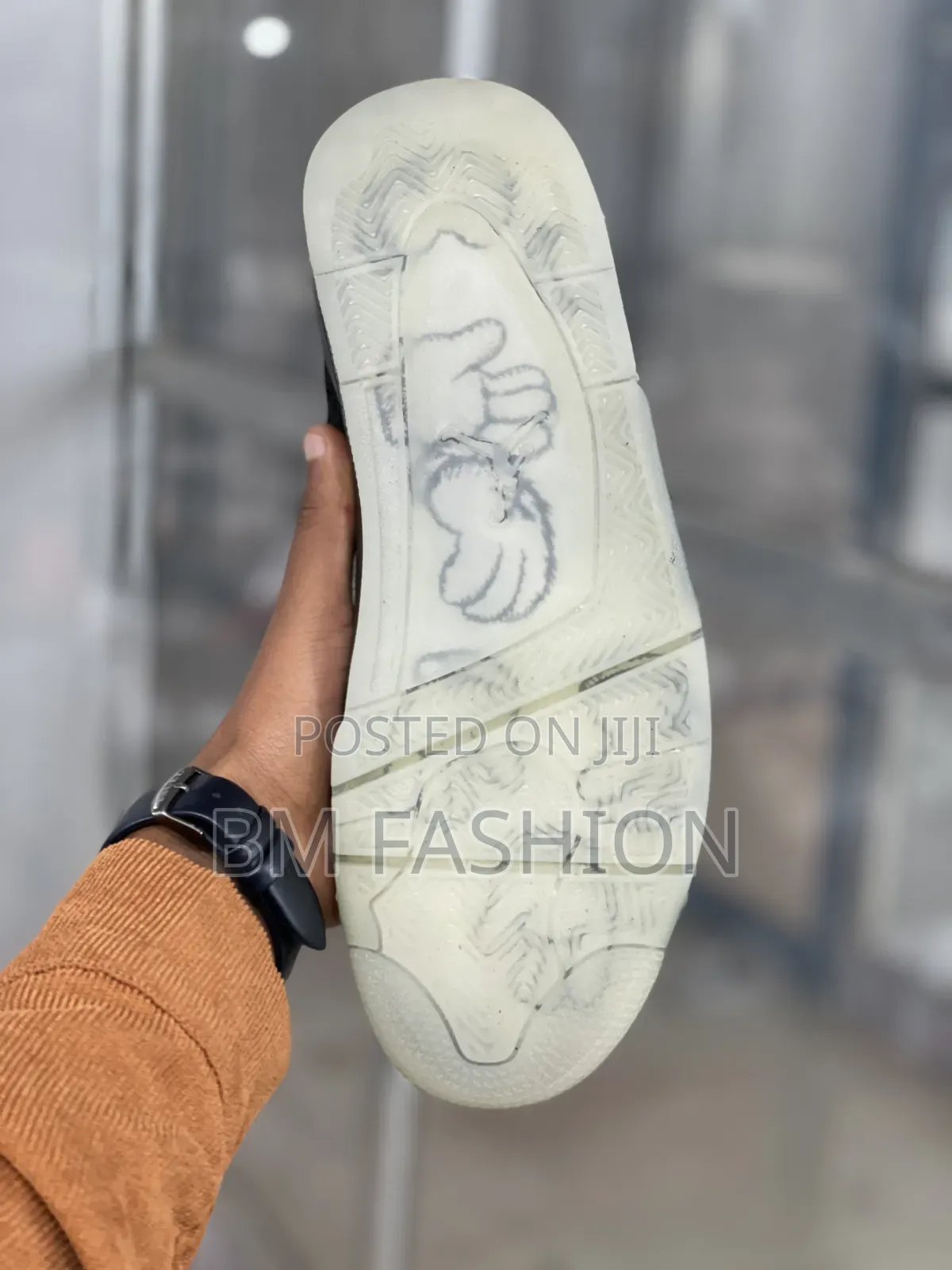 Kaws X Air Jordan 4: All Black