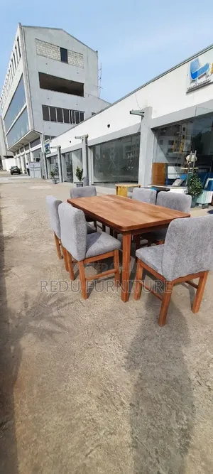 6 Seat Dinning Table