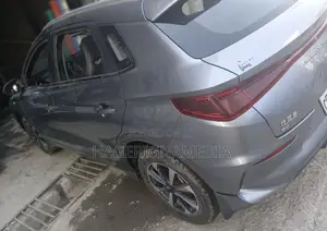 BYD E2 43 kWh 94 hp FWD 2024 Silver