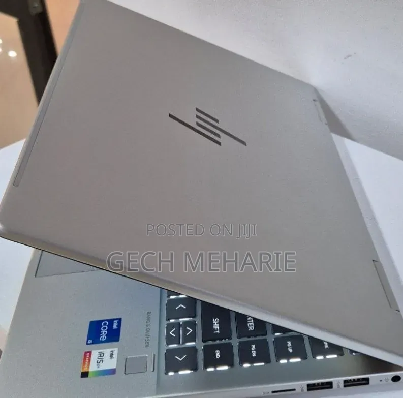 New Laptop HP Envy x360 8GB Intel Core i5 SSD 512GB