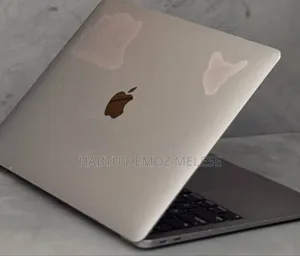 New Laptop Apple MacBook Air 2019 8GB Intel Core i5 SSD 128GB