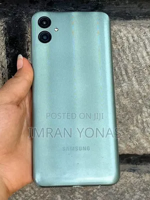 Samsung Galaxy F04 64 GB Blue