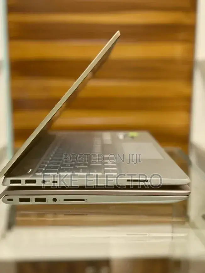 New Laptop HP Pavilion 11 16GB Intel Core i5 SSD 256GB