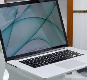 New Laptop Apple MacBook Pro 2015 16GB Intel Core i7 SSD 512GB