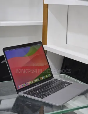 New Laptop Apple MacBook Pro 2020 M1 8GB Apple M1 Pro SSD 512GB