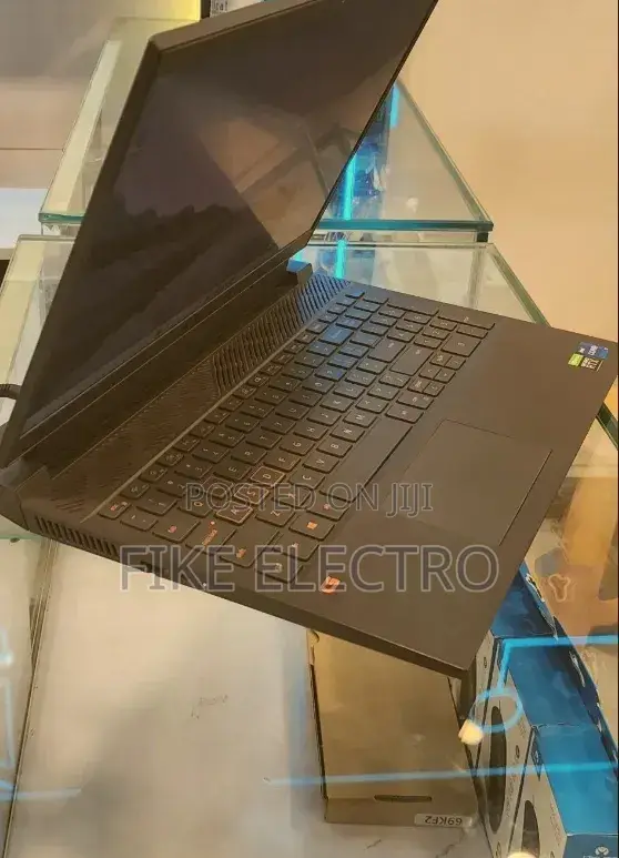 New Laptop Dell G3 15 3579 16GB Intel Core i7 SSD 512GB