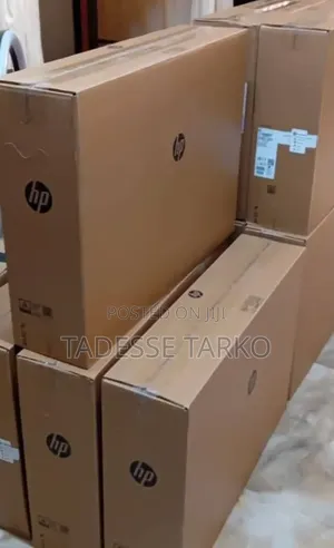 New HP 200 G4 22 All-in-One 16GB Intel Core i7 SSD 512GB