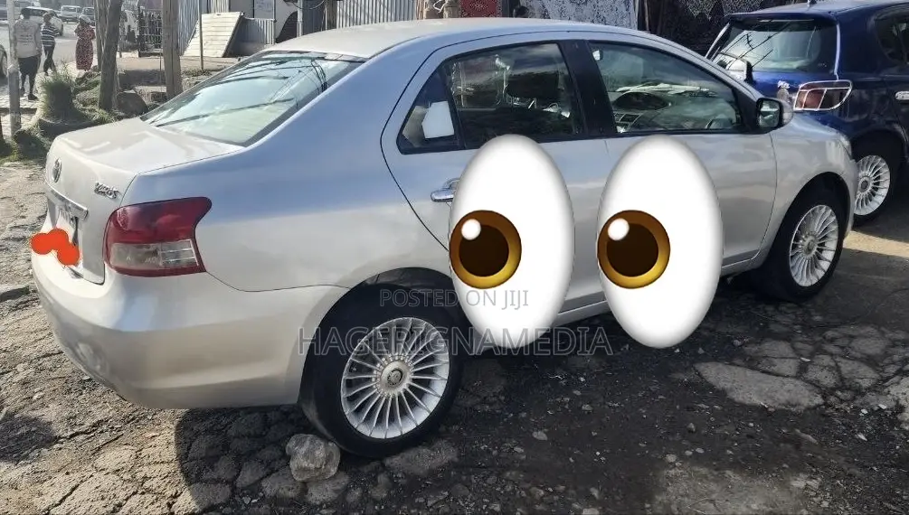 Toyota Belta 2007 Silver