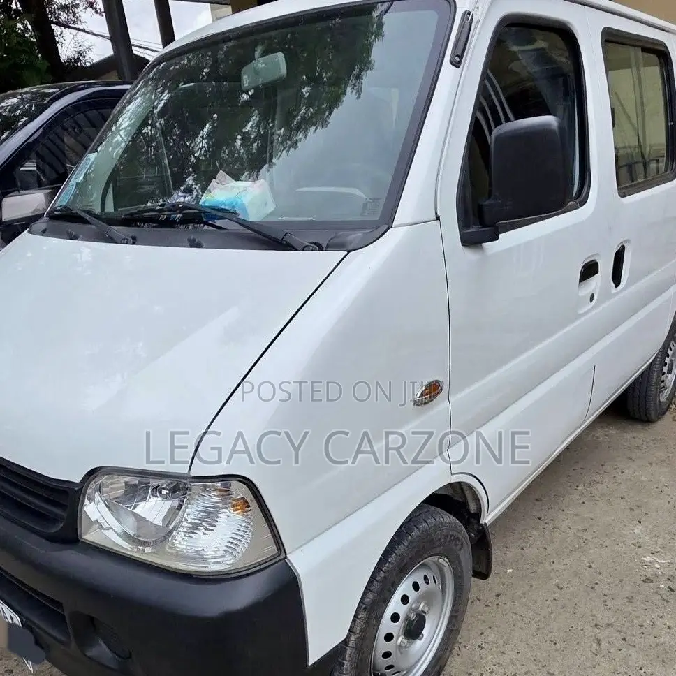 Suzuki Eeco 2024 White