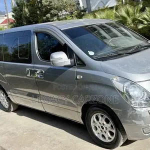 Hyundai Starex 2012 Silver