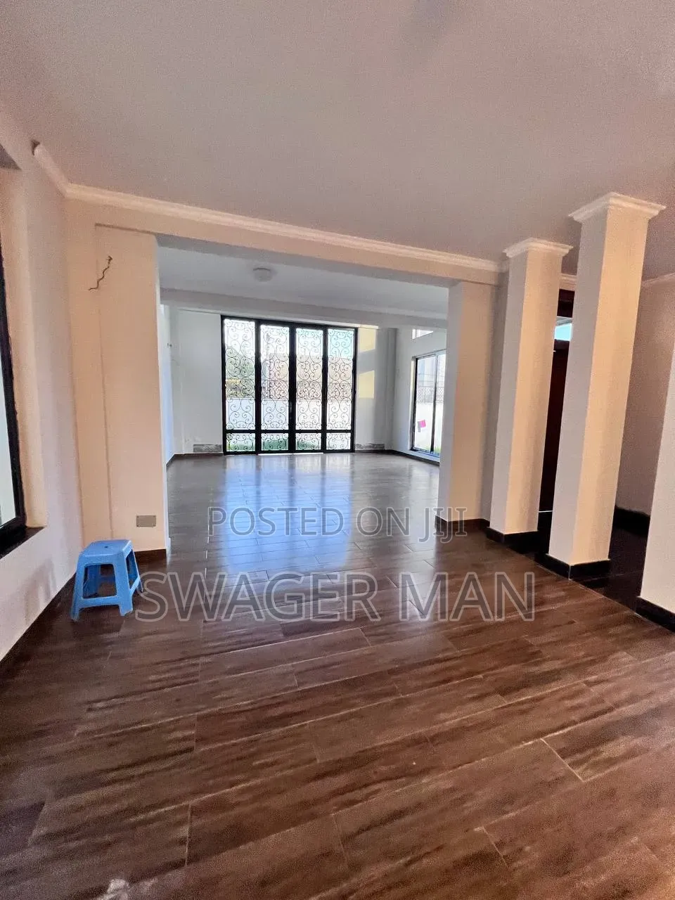 Furnished 7bdrm Townhouse/Terrace in Ayat Adisu Mender, Yeka for sale