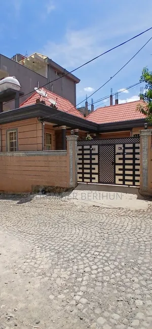 4bdrm Villa in Bole for sale