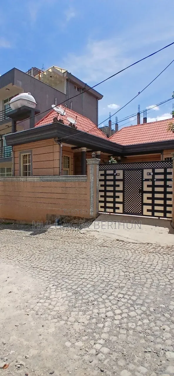4bdrm Villa in Bole for sale