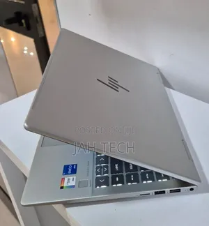 New Laptop HP Envy X360 8GB Intel Core i5 SSD 512GB