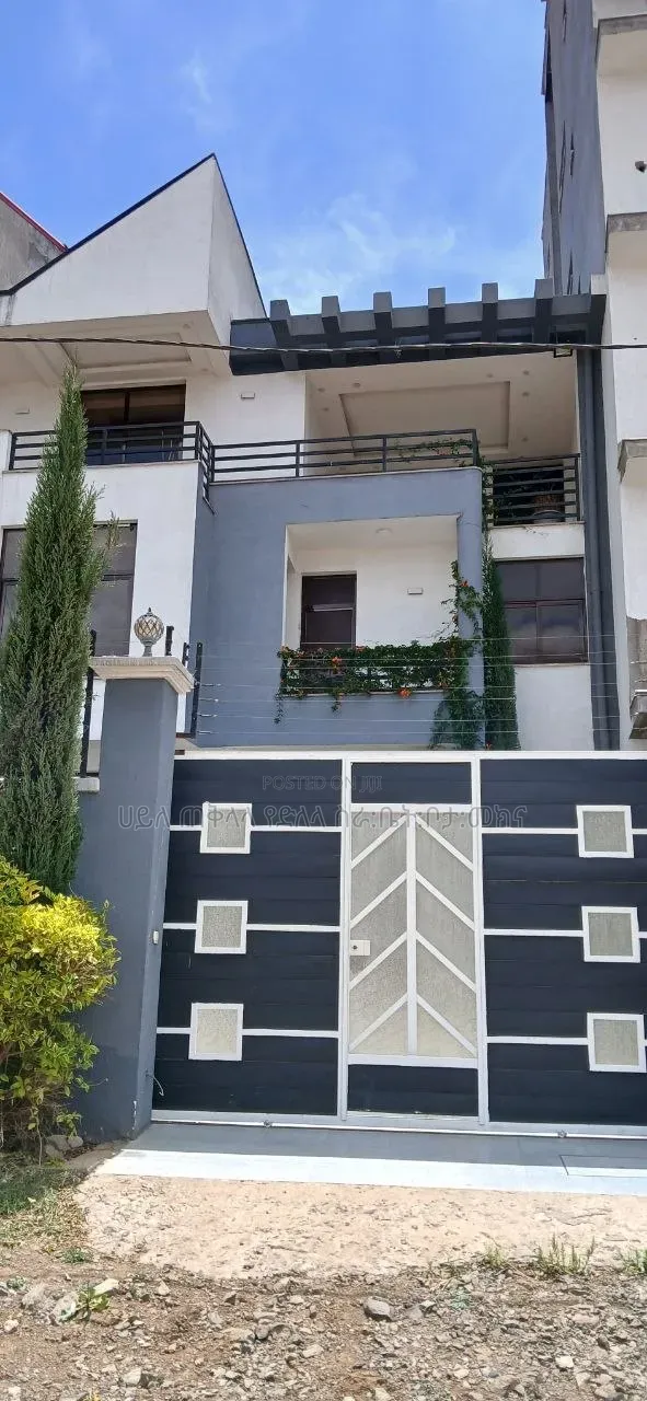 Furnished 8bdrm Townhouse/Terrace in Ayat Area, Yeka for sale