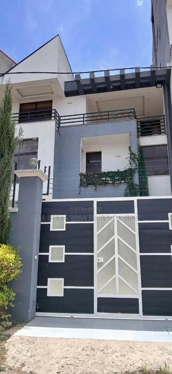 Furnished 8bdrm Townhouse/Terrace in Ayat Area, Yeka for sale