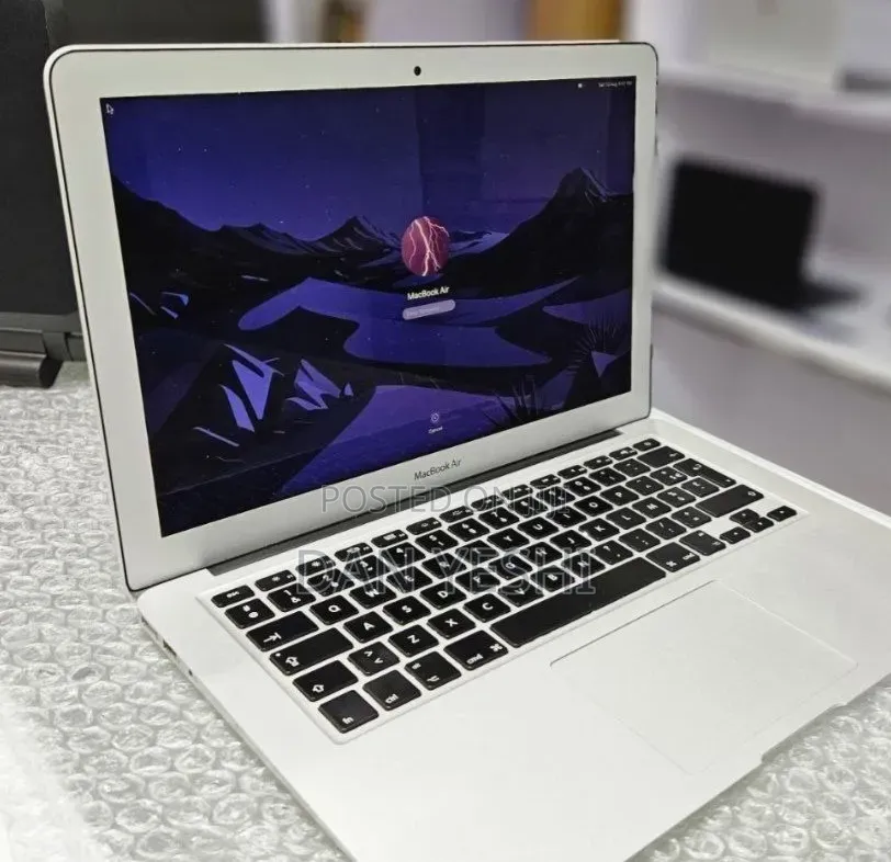 New Laptop Apple MacBook Air 8GB Intel Core i7 SSD 512GB