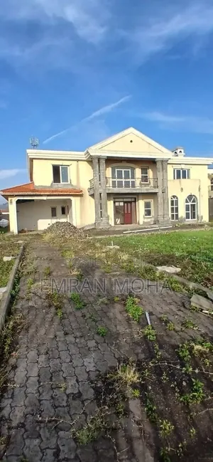 5bdrm House in Ccd, Oromia-Finfinne for sale