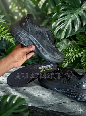 Sketchers Monster Evo