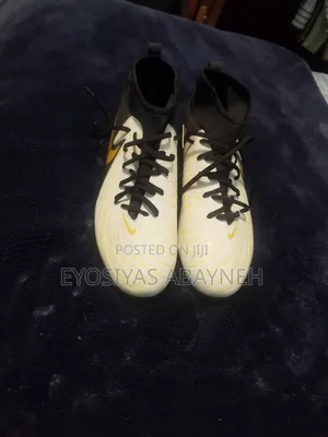 Nike Phantom Luna 2 Club Soccer