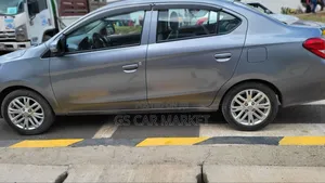 Mitsubishi Attrage 2022 Silver