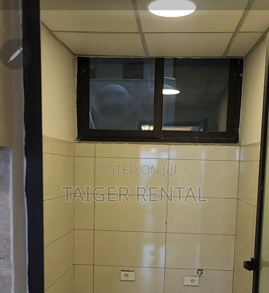 3bdrm Apartment in የሚከራይ — Semi, Lideta for rent