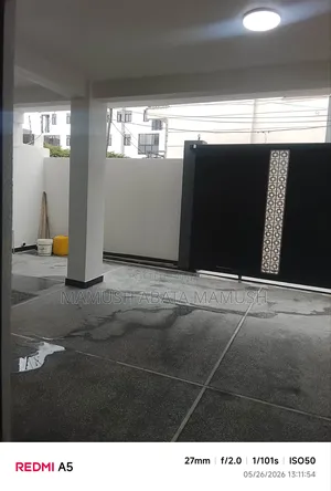 6bdrm Apartment in ሰባሁለት, Bole for sale