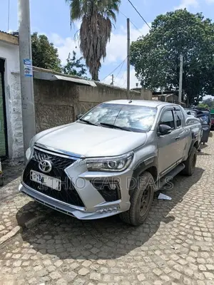 Toyota Hilux 2017 Silver