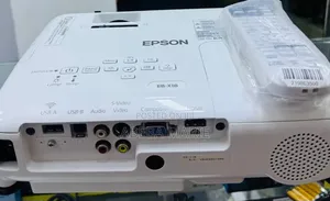 Epson Eb-X18 Is a Portable 3lcd