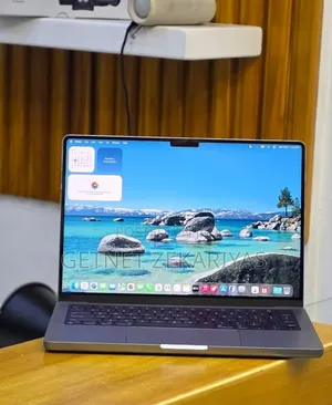 New Laptop Apple MacBook Pro 32GB Apple M1 Pro SSD 512GB