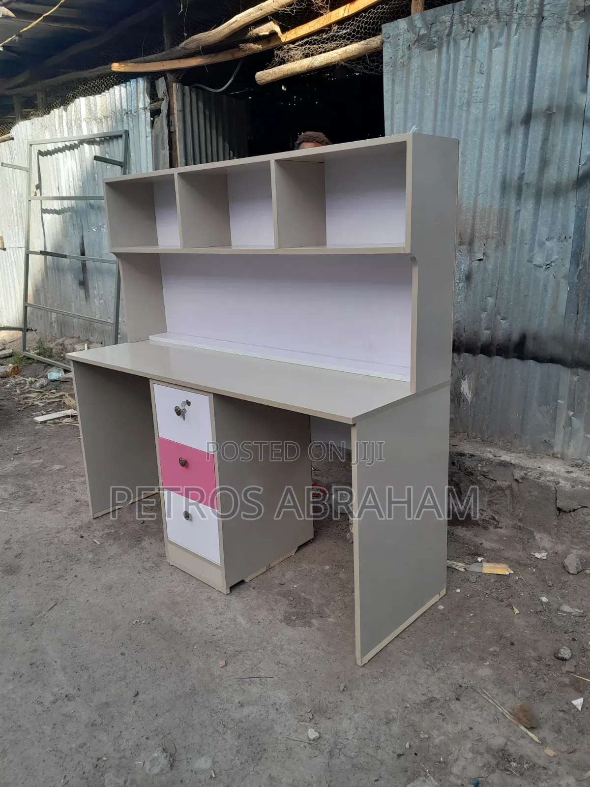 ለ ህፃን ልጅዎ በምቾት የሚያነቡበት Table