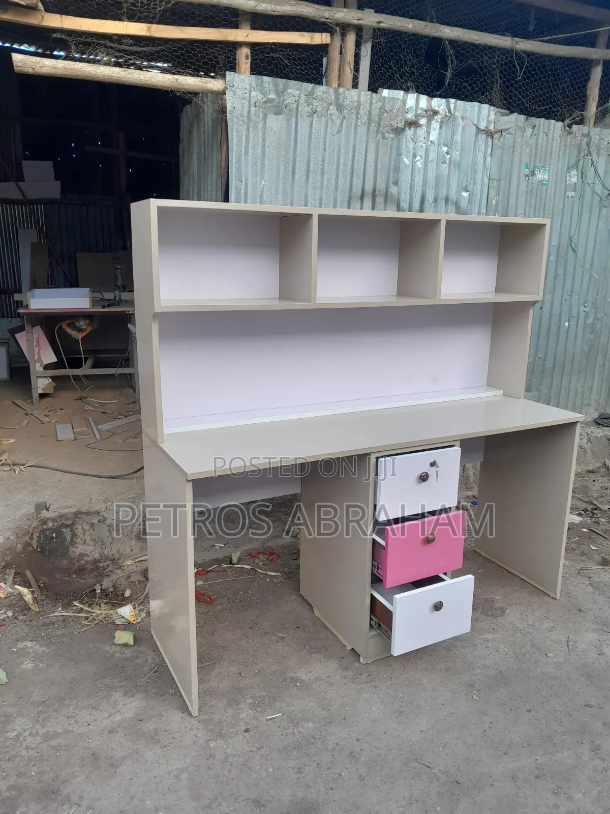 ለ ህፃን ልጅዎ በምቾት የሚያነቡበት Table