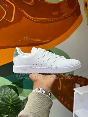 Adidas Traniers Advantage 2.0