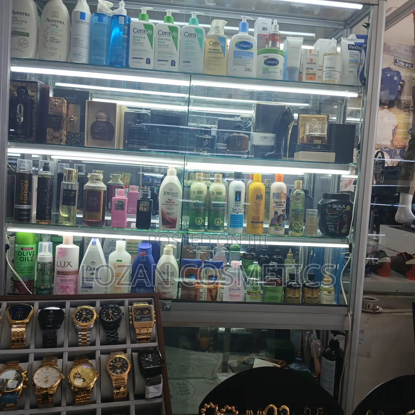 የኮስሞቲክስ ቁልፍ ሽያጭ Display