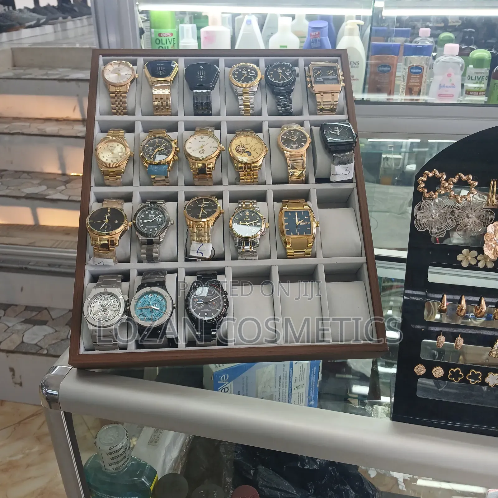 የኮስሞቲክስ ቁልፍ ሽያጭ Display