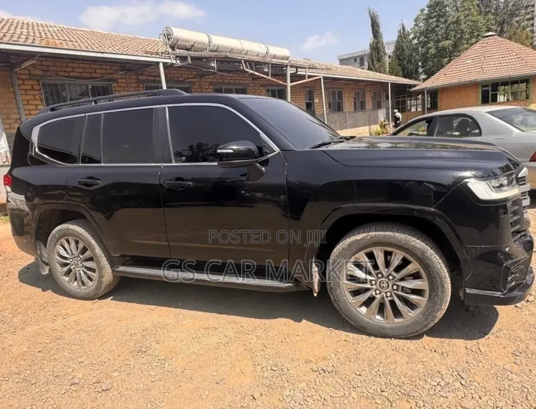 Toyota Land Cruiser 2023 Black