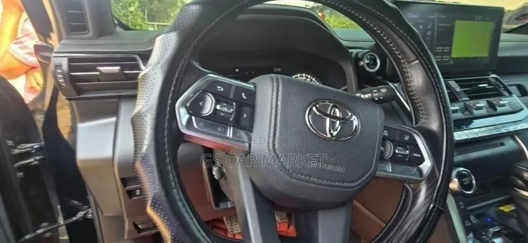 Toyota Land Cruiser 2023 Black