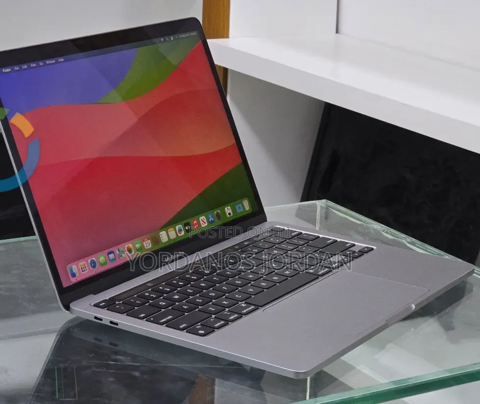 New Laptop Apple MacBook Pro 2020 M1 8GB Apple M1 SSD 512GB