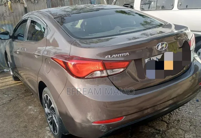 Hyundai Elantra 2014