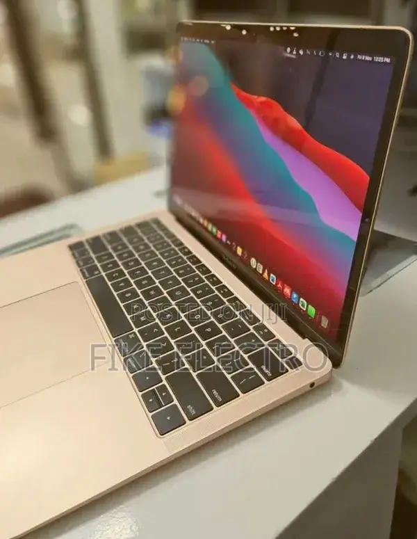 New Laptop Apple MacBook Air 2019 8GB Intel Core i5 SSD 256GB