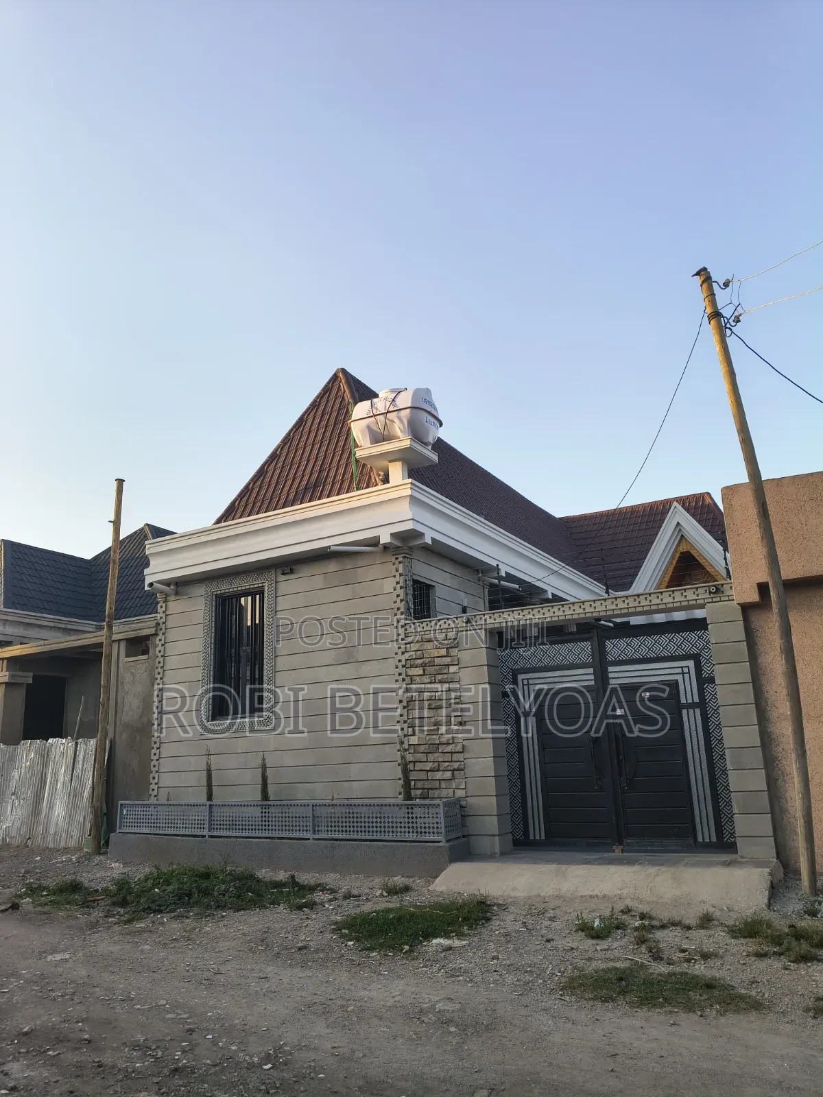 Furnished 5bdrm Villa in Villa, East Shewa for sale