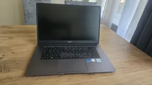 New Laptop Huawei Matebook D 15 8GB Intel Core i5 SSD 512GB