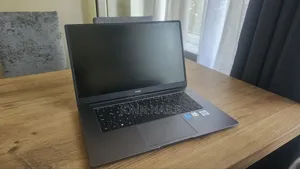 New Laptop Huawei Matebook D 15 8GB Intel Core i5 SSD 512GB