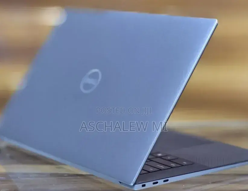 New Laptop Dell Precision 5560 16GB Intel Core i9 SSD 512GB
