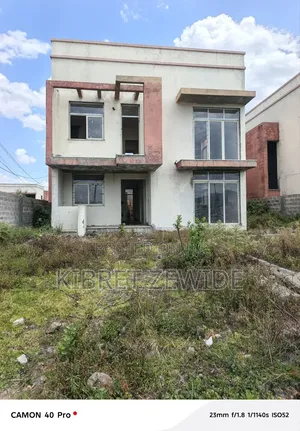 6bdrm Farm House in Kibert Zewdie, Yeka for sale