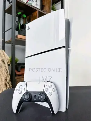 New Arrived Ps5 With 2 Controllers አሪፍ በተባለ ዋጋ እኛ ጋ አለ