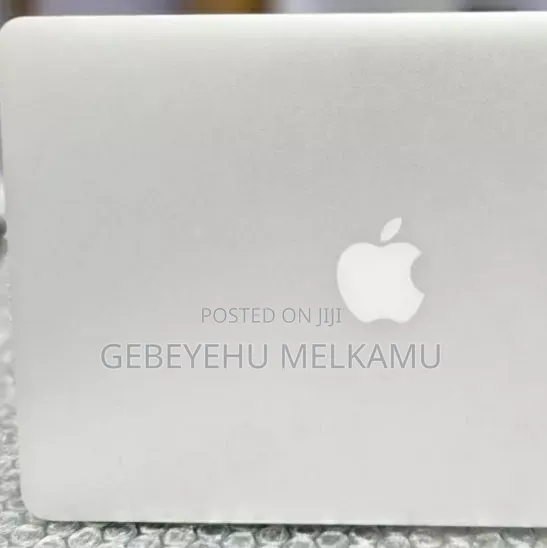 New Laptop Apple MacBook Pro 2017 8GB Intel Core i7 SSD 512GB