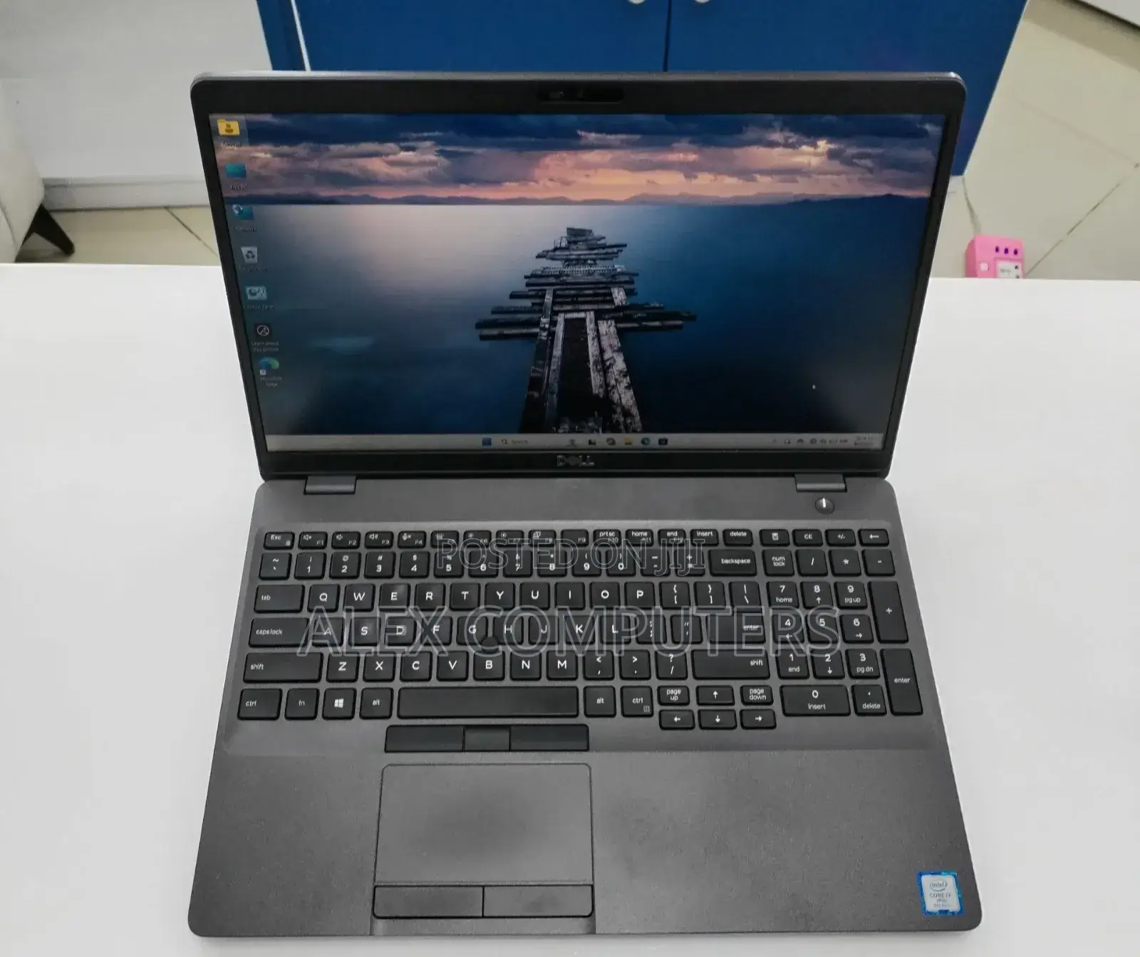 New Laptop Dell Precision 3541 16GB Intel Core i7 SSD 512GB