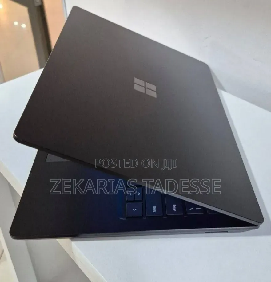 New Laptop Microsoft Surface Laptop 5 16GB Intel Core i7 SSD 512GB
