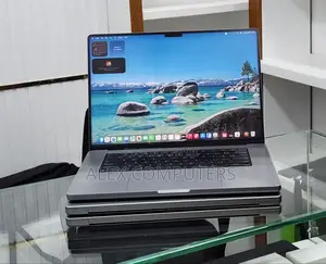New Laptop Apple MacBook 32GB Apple M1 Pro SSD 512GB